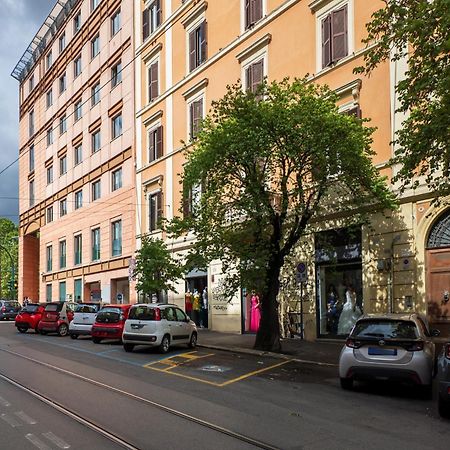 The Best Rent - Spacious One-Bedroom Apartment Near Colosseum 罗马 外观 照片
